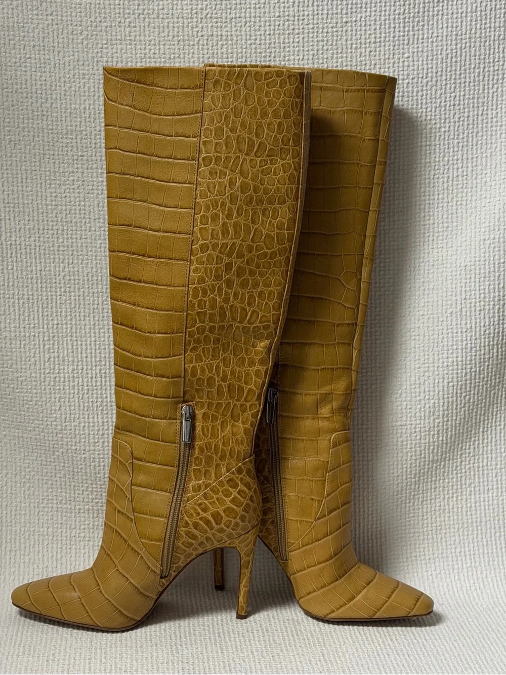 Vince Camuto Fendels Leather Croc Embossed Boots Sz 6 M Pointed Toe Stilettos